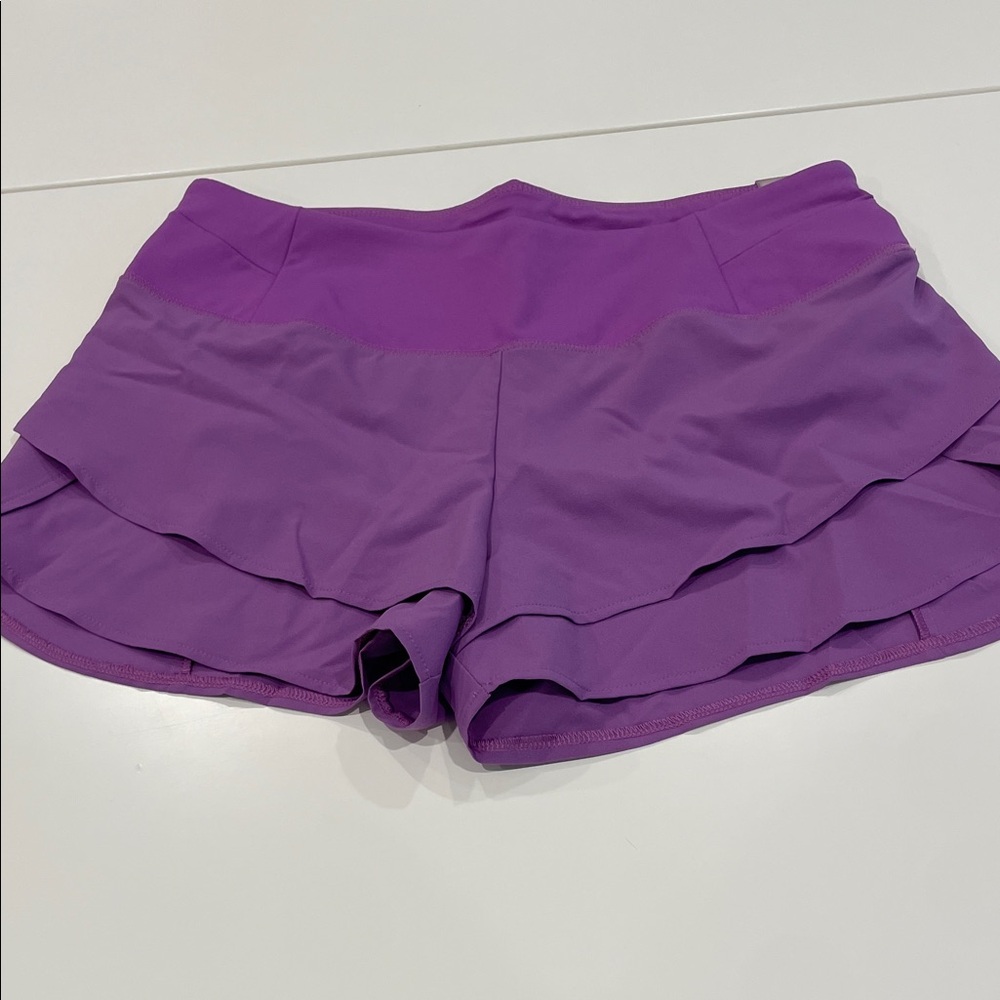 NWT Calia by Carrie Underwood Petal Hem Short